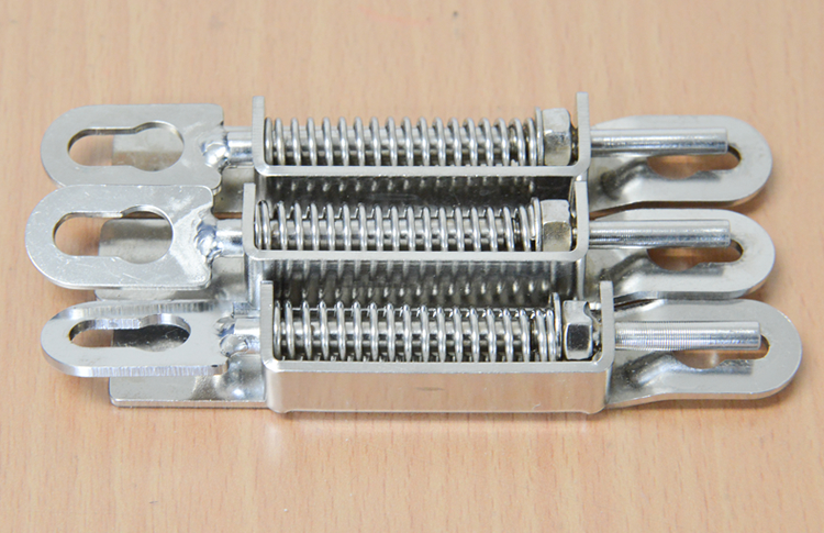 茹でバスケット用圧縮ばね